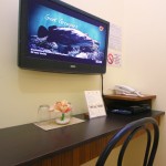 Desk_tv_newroom