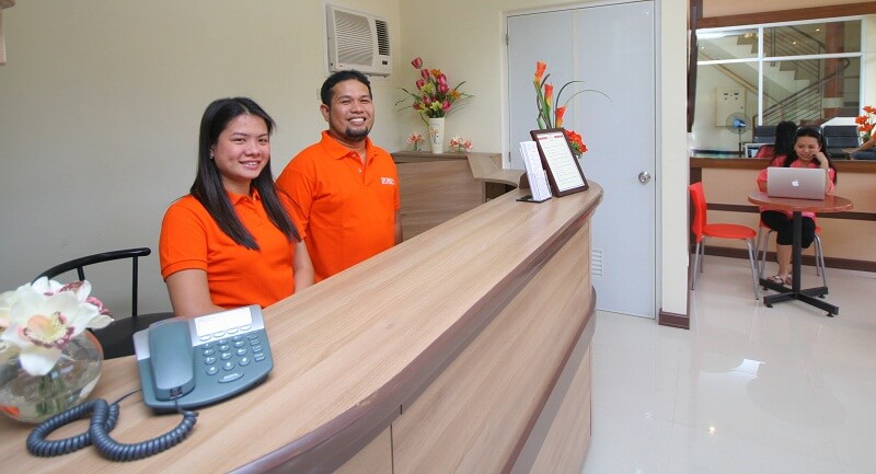 Robe's Pension House Staff
